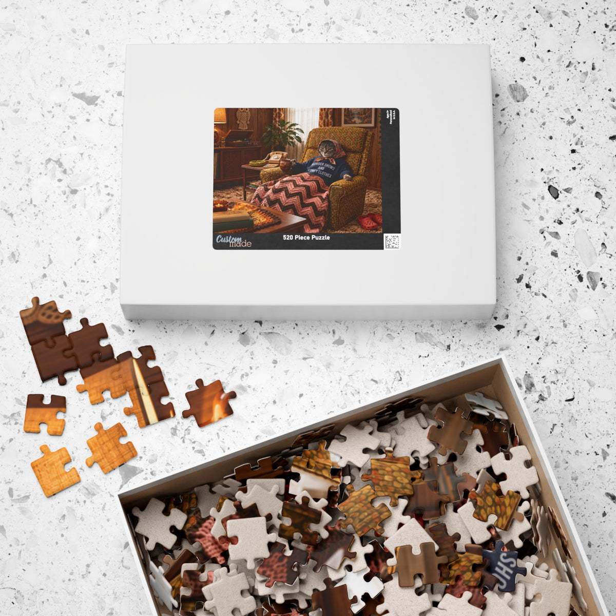 Babushka Cat Relaxes Puzzle (520 Piece)