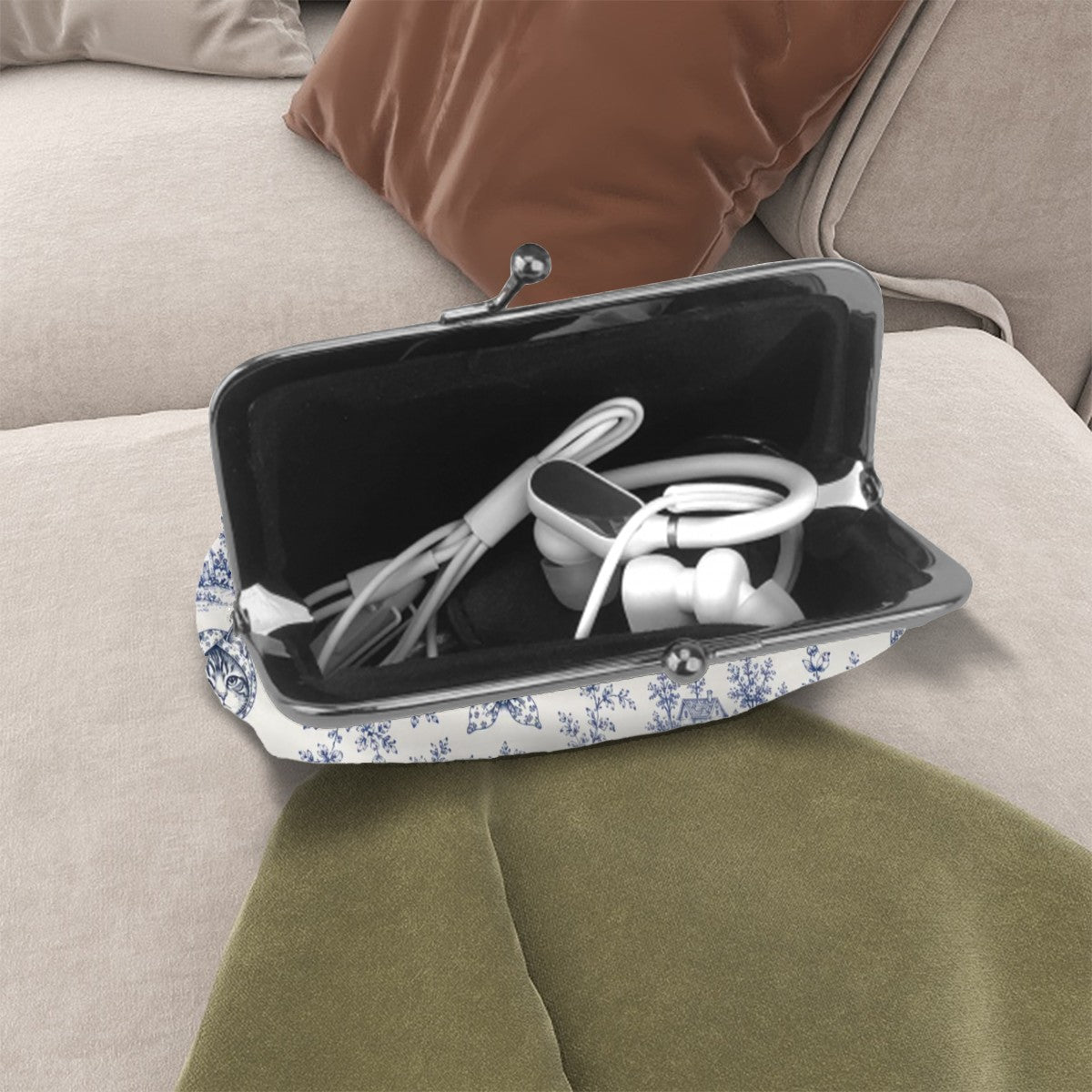 Babushka Cat Toile Design Kiss Lock Coin Purse