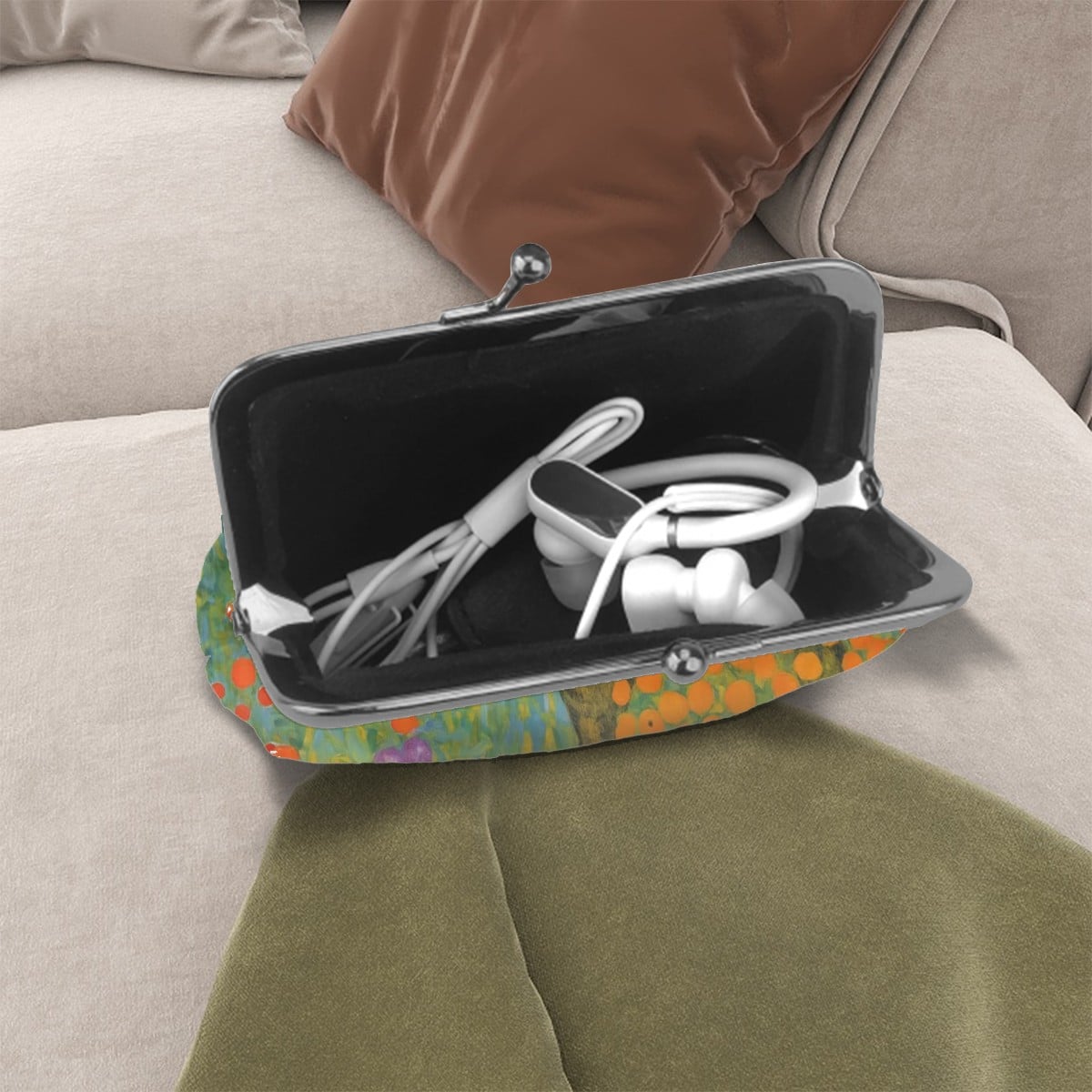 Babushka Cat Women's  Kiss Lock Coin Purse famous painting
